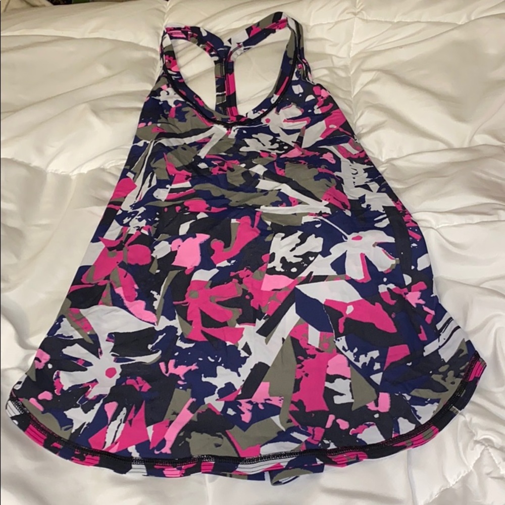 Lululemon patterned tank, relaxed fit